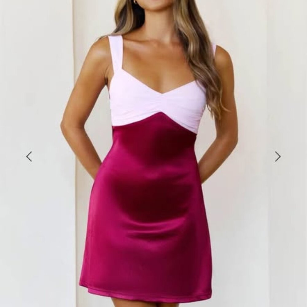 Hello Molly Sunkissed Skin Mini Size Small